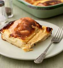 Zagorski Struklji (Baked Pastry with Cheese)