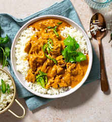 Creamy coconut chicken curry (open cooking)