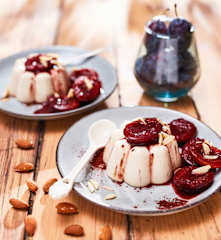 Mandelpudding mit Portweinzwetschken