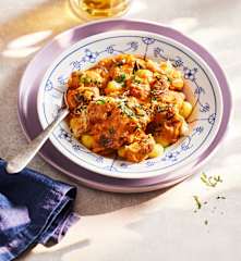 Sauerkraut-Rahm-Gulasch mit Gnocchi