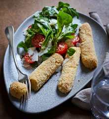 Salat mit Kroketten