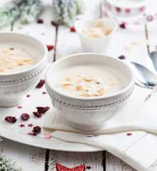 Wigilijna zupa migdałowa