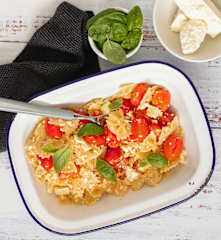 Creamy tomato and feta pasta