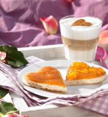 Pfirsichkonfitüre mit Holunderblütensirup