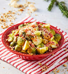 Ensalada de coles de bruselas