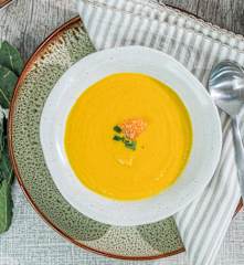 Sopa de cenoura, tangerina e gengibre