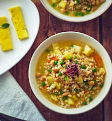 Zuppa di legumi con frittatina saporita