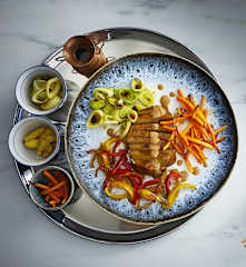 Seitan speziato con verdure insaporite