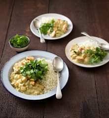 Raw pumpkin and zucchini curry