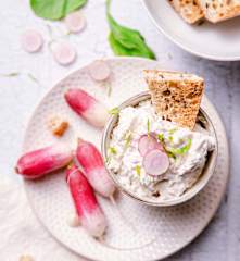 櫻桃蘿蔔奶油乳酪抹醬