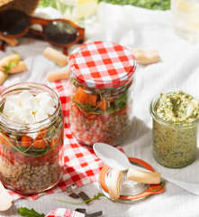 Ensalada de trigo sarraceno con salsa de hierbas