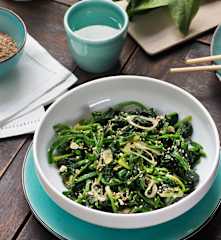 Espinacas coreanas (Sigeumchi-namul) - Corea