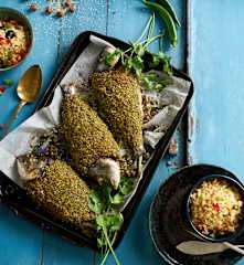 Douradas com crumble de avelã e bulgur de legumes