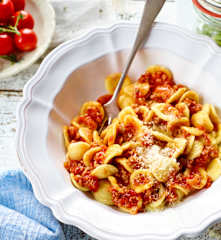 Orecchiette mit Salsiccia-Sauce