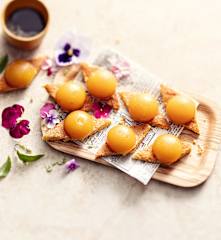 Pommes sur sablés à la réglisse