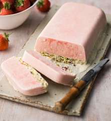 Strawberry and Pistachio Semifreddo - Semifreddo alla fragola e pistacchio