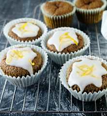 Muffin di carote e semi di papavero