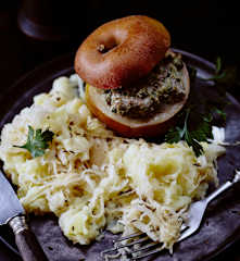Gefüllte Äpfel mit Hackfleisch und Kartoffel-Sauerkraut-Stampf