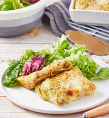 Chicken with Creamed Spinach Crepes