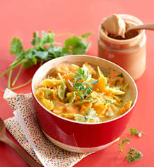 Makaron z sosem orzechowym w stylu tajskim