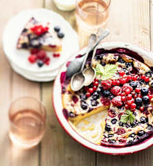 Clafoutis aux fruits rouges et lait de coco