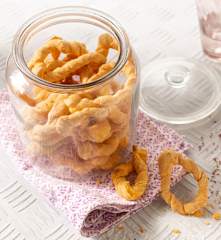 Rosquillas de pan con tomate y orégano