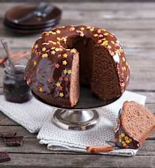 Babka piernikowa z powidłami i polewą czekoladową