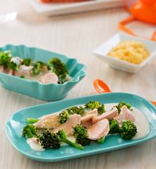 Beşamel Soslu Somon ve Brokoli