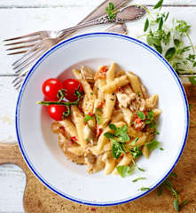 Penne mit Makrele und Cherry-Tomaten