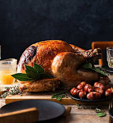 Γαλοπούλα με κρεμώδες άλειμμα βουτύρου από πανσέτα και αρωματικά