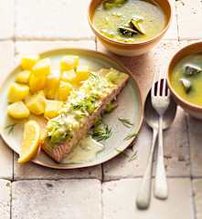 Supă de dovlecei; Pește gătit la aburi și cartofi cu sos de lămâie