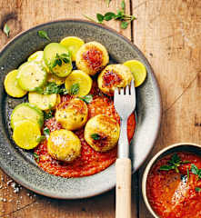 Boulettes lentilles corail-coco et sauce tomate