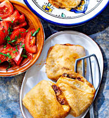 Rghayef dial l'feran (crêpes feuilletées farcies)