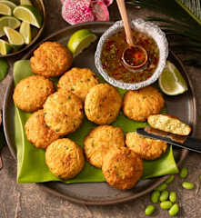 Bolinhos de peixe thai