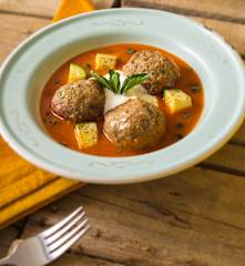 Albóndigas masala con calabacitas