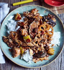 Gemüseteller mit scharfer Sauce (麻辣香锅)