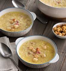 Sopa de picadillo con fideos