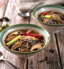 五香冬菇粉絲湯