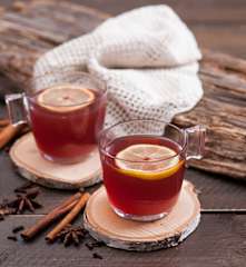 Vişne Likörlü İskoç Çayı