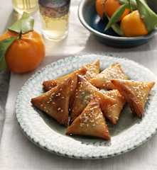 Briouats de almendra con miel y sésamo