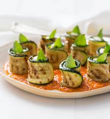 Zucchini bites with charred tomato dressing