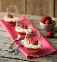 Rhubarb and strawberry fool