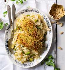 Saumon en croûte d'amandes et pappardelle aux asperges