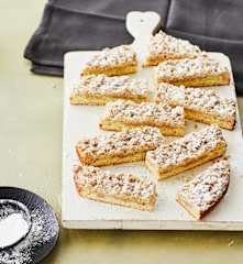 Haselnuss-Streuselkuchen