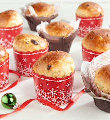 Minipanettone de jengibre y arándanos