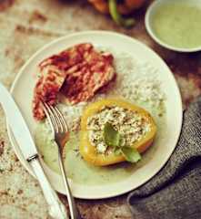 Gefüllte Paprika mit Putenschnitzel und Reis