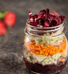 Salade de légumes en verrine