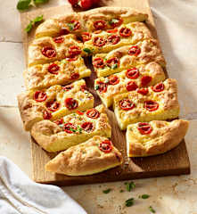 Focaccia mit Kirschtomaten