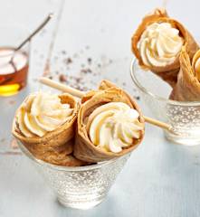 Cornets de crêpe chantilly sirop d'érable