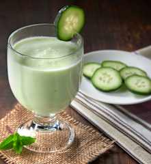 Smoothie rinfrescante al cetriolo